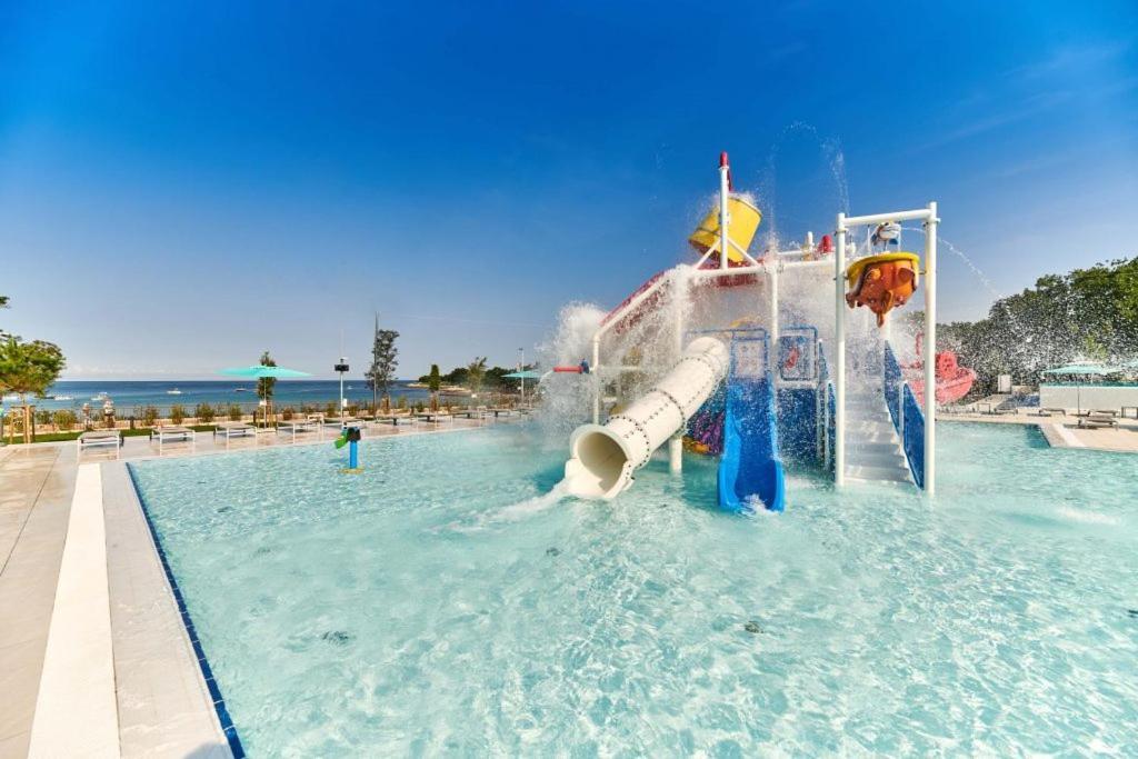 Easyatent Safari Tent Park Умаг Экстерьер фото