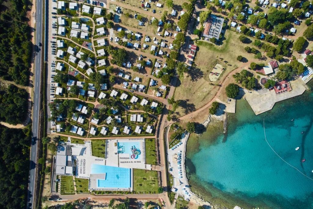 Easyatent Safari Tent Park Умаг Экстерьер фото